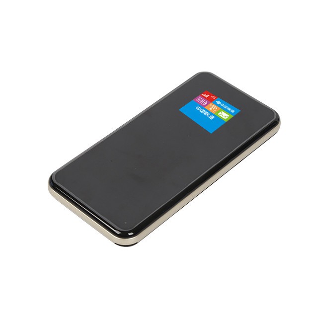 LCD-skærm og Power Bank Router